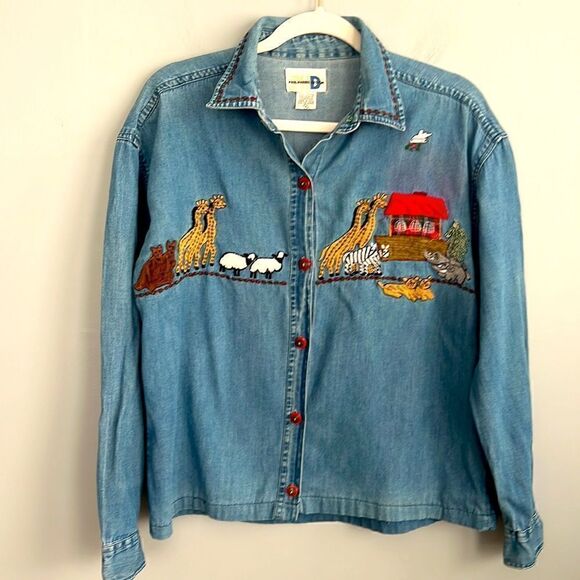 Vintage Women’s Small denim shirt Noah’s Arc animal theme Grandmacore - Picture 2 of 14